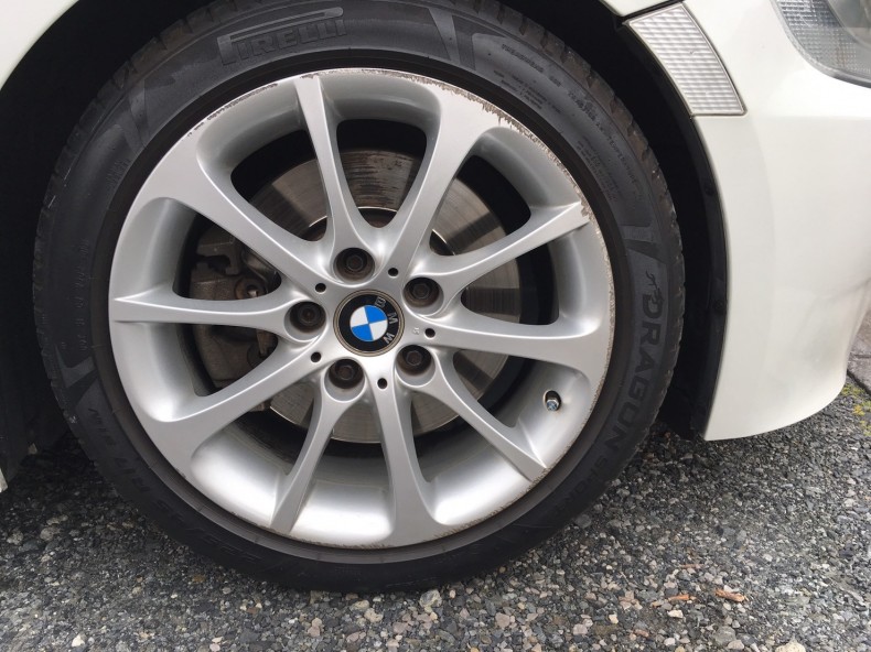 タイヤホイール前