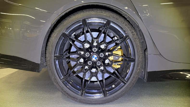 タイヤホイール後