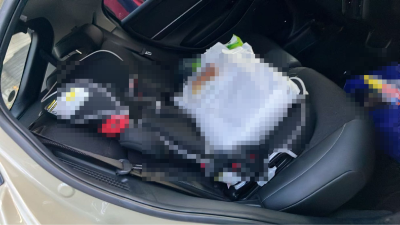 内装後方シート