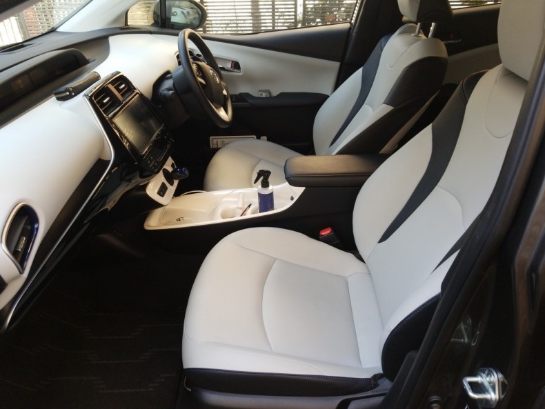 内装前方シート