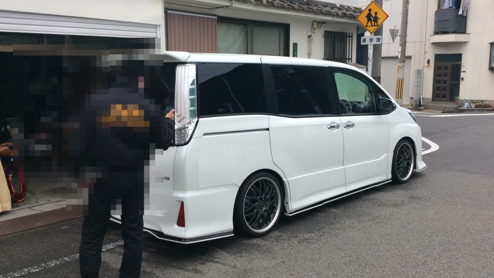 外装左後方