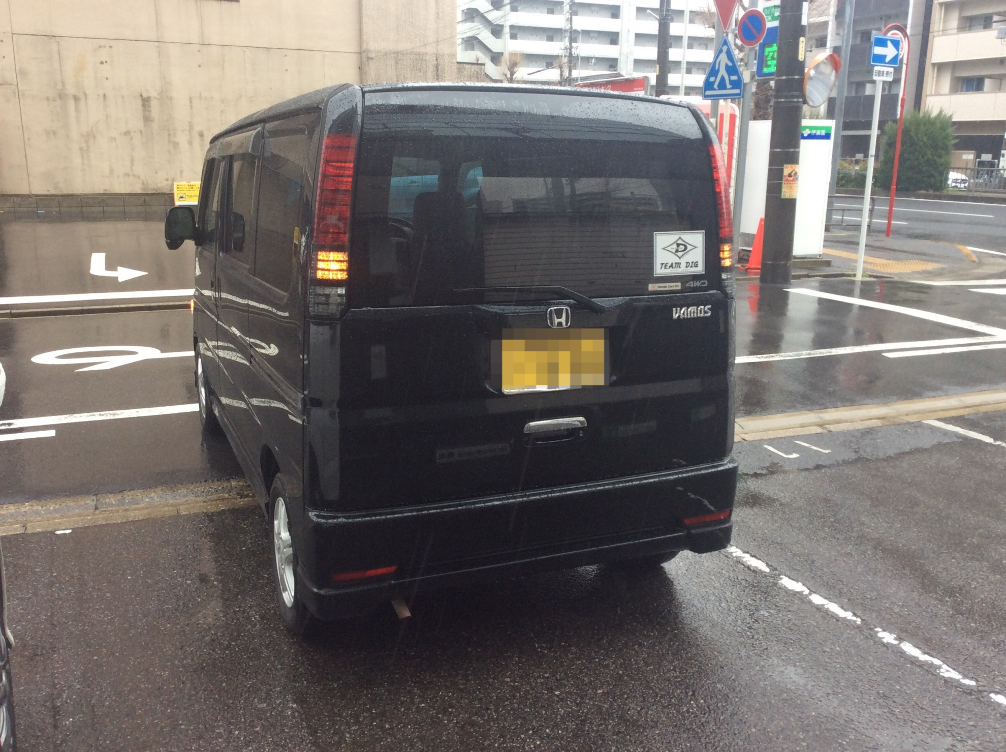 外装左後方
