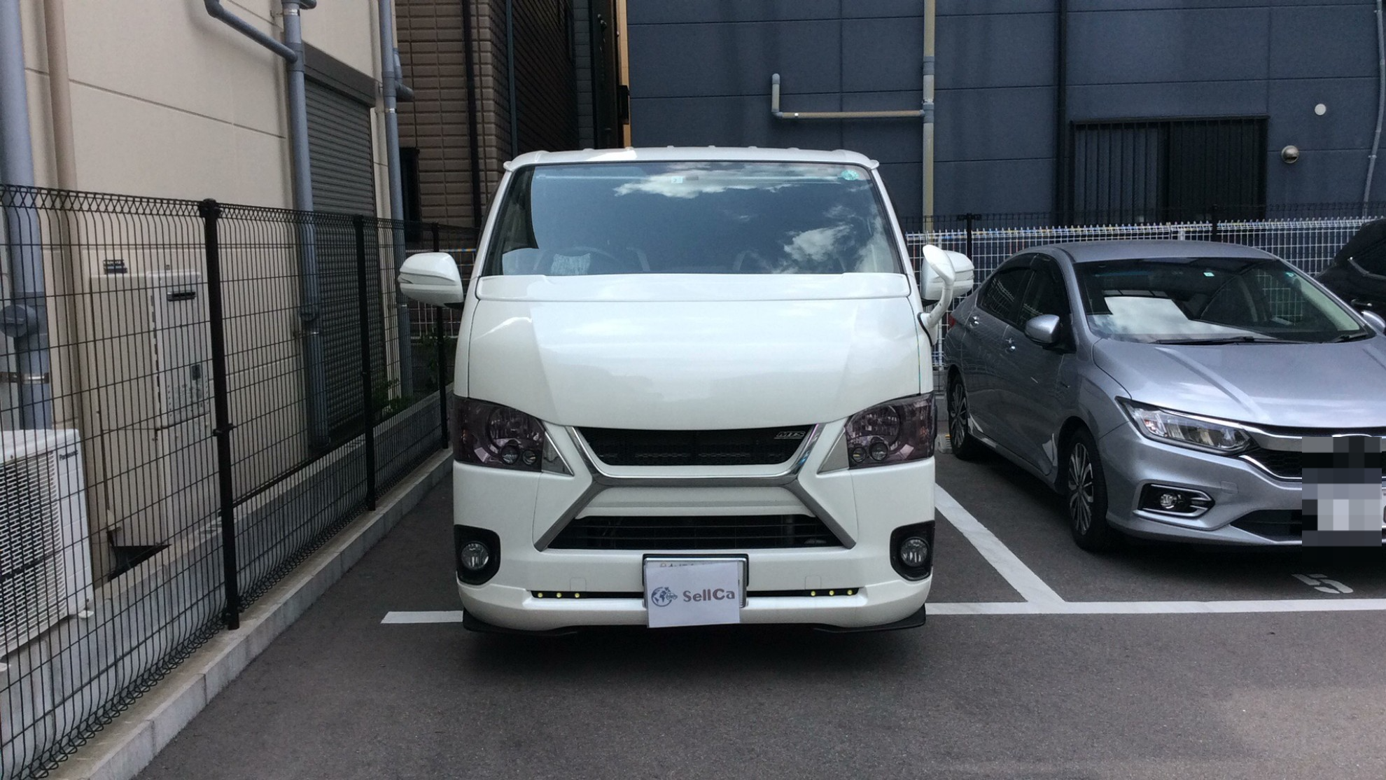 外装前方