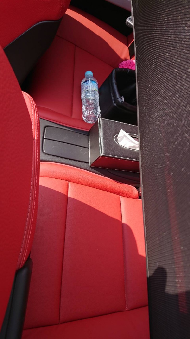 内装後方シート