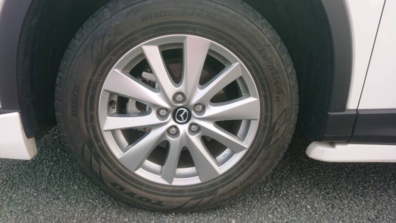 タイヤホイール前