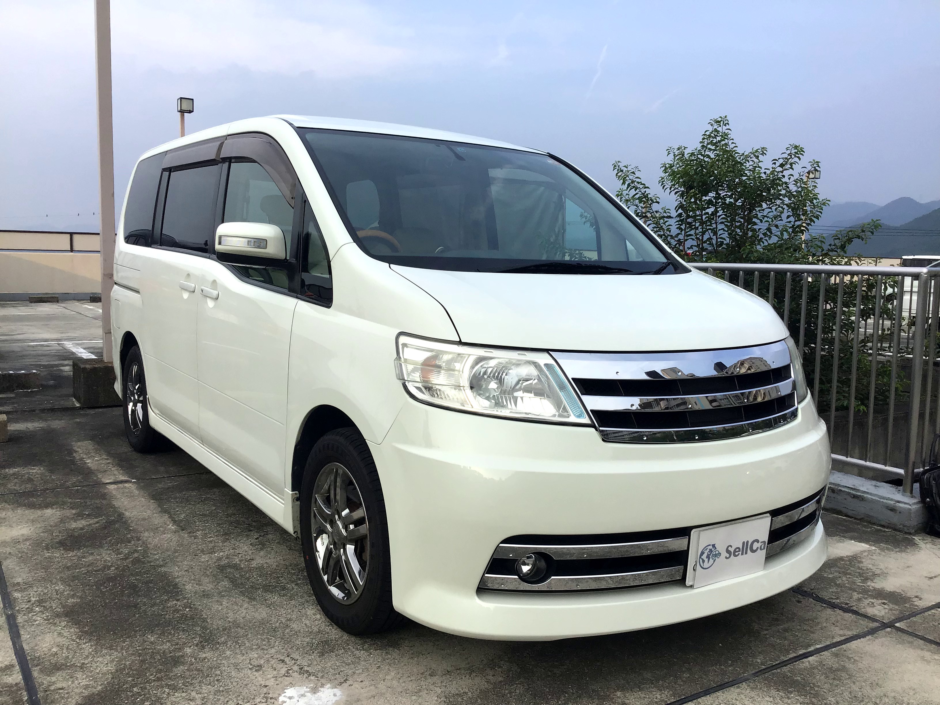 外装右前