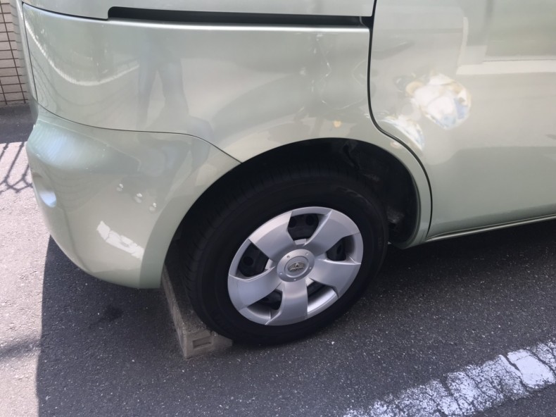 タイヤホイール前