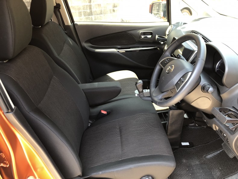 内装前方シート