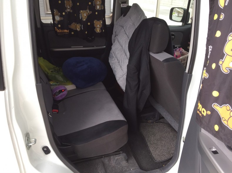 内装後方シート