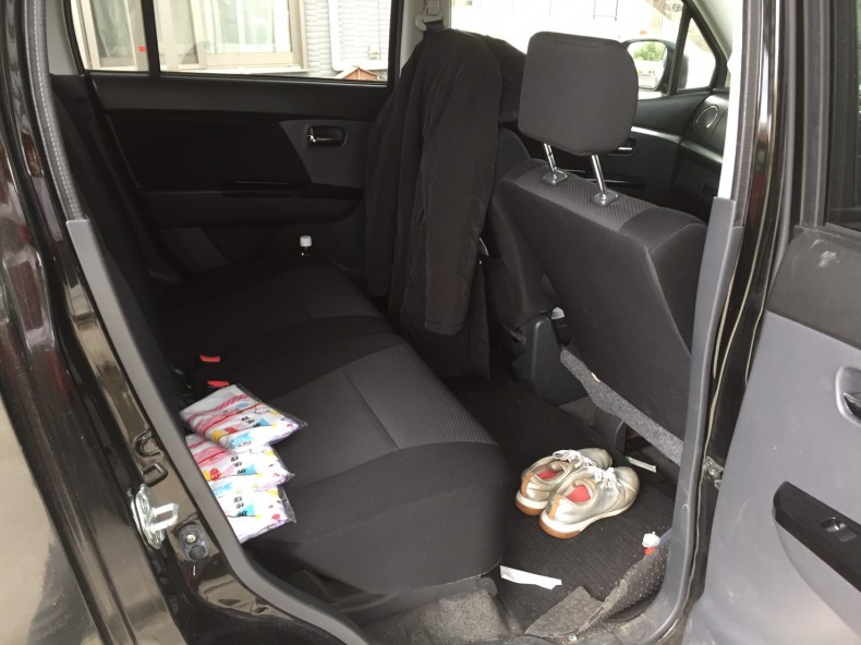 内装後方シート