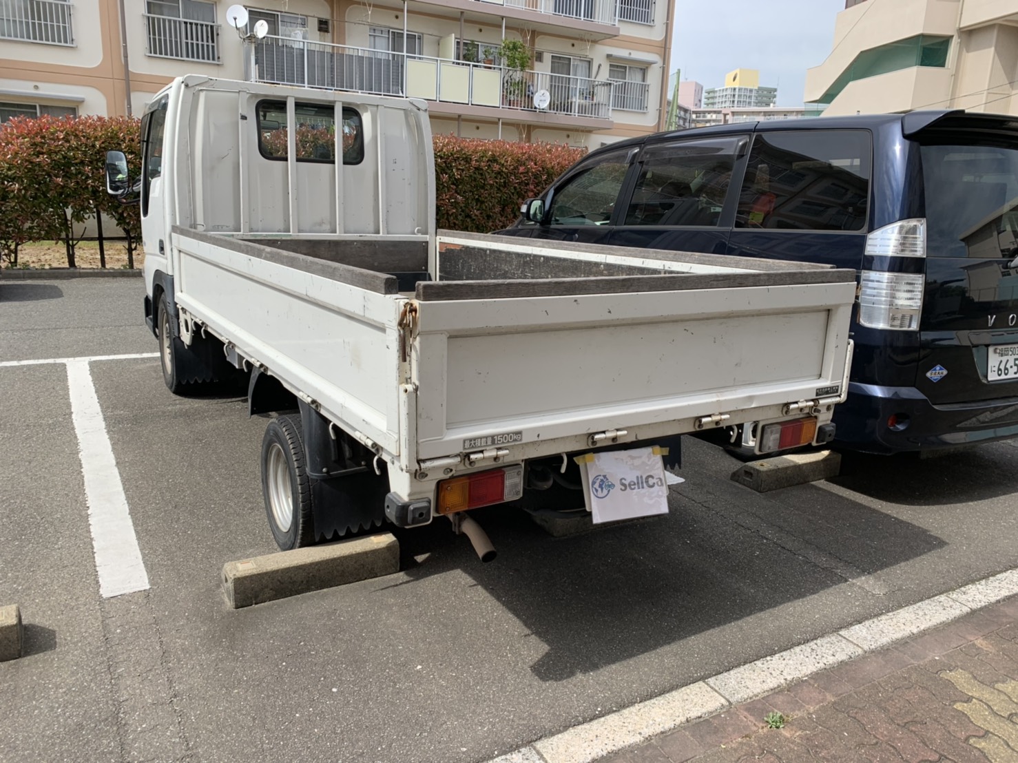 外装左後方
