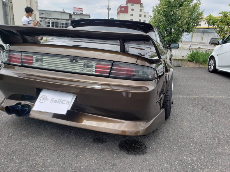 外装左後方
