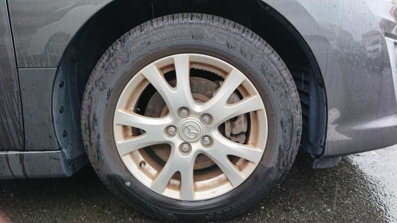 タイヤホイール前