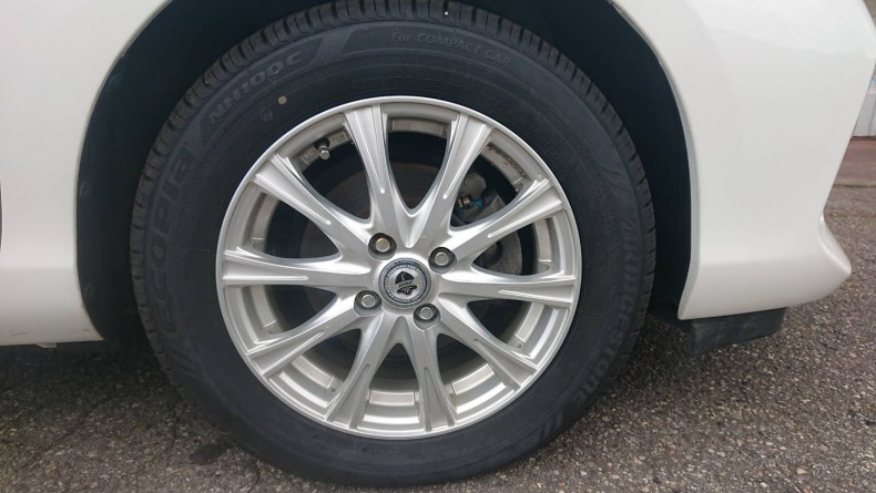 タイヤホイール前