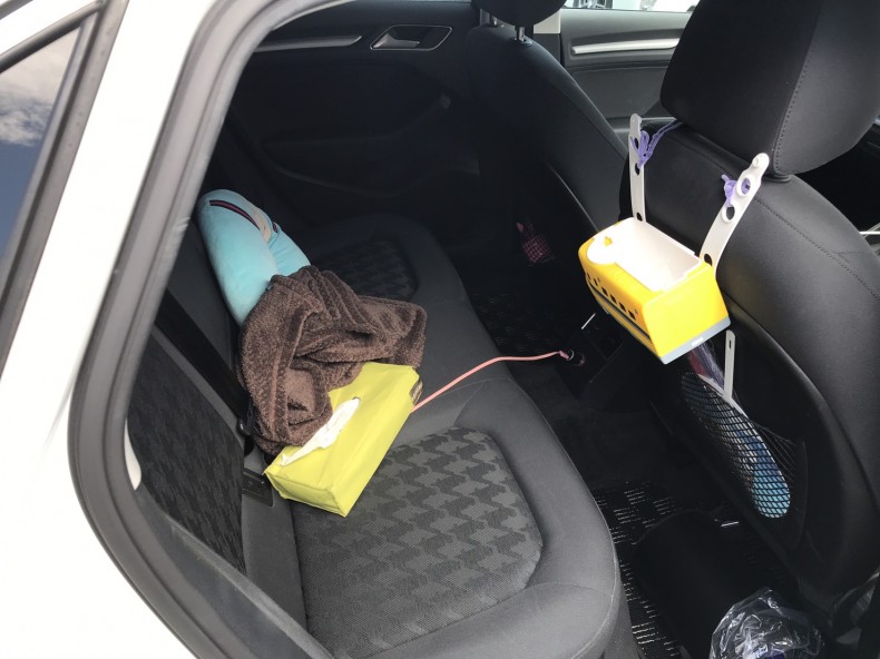 内装後方シート