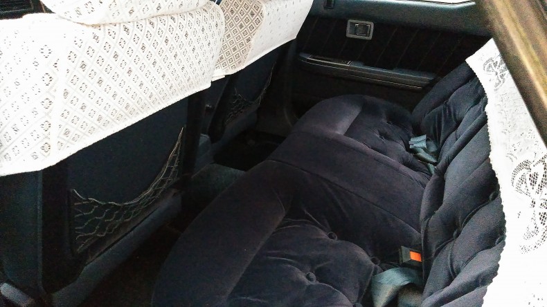 内装後方シート