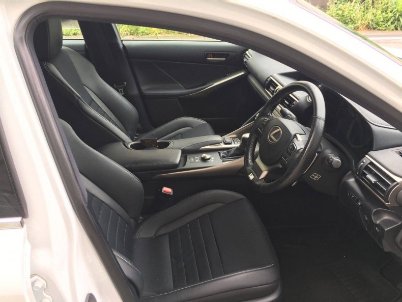 内装前方シート