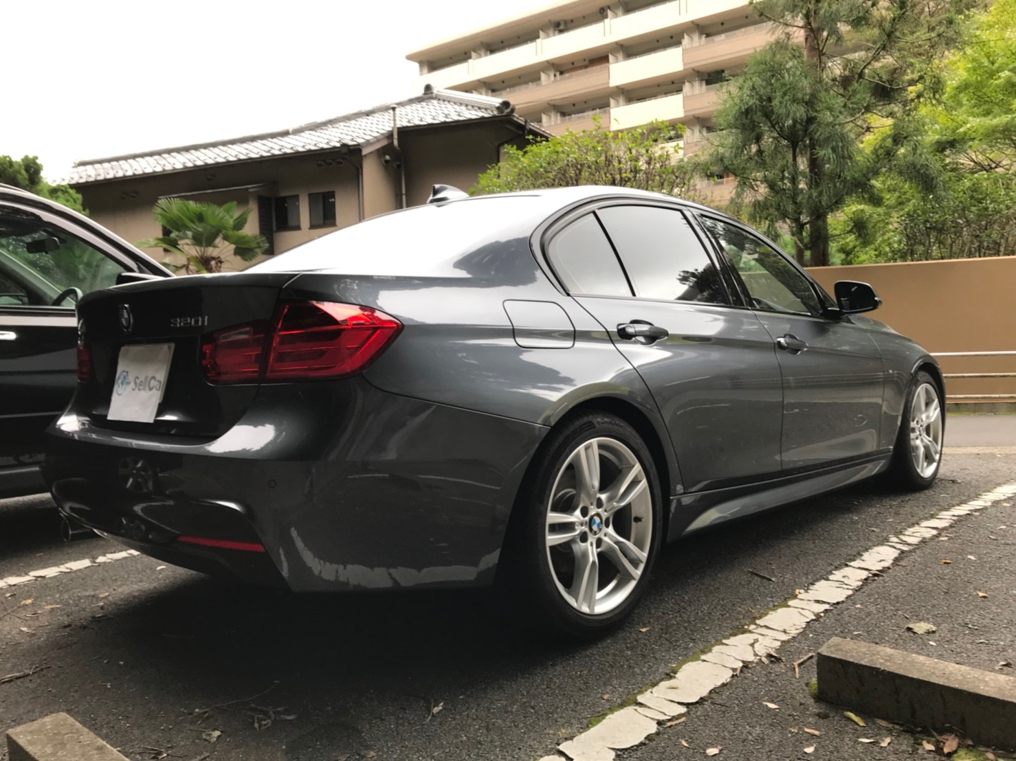 外装右後