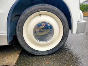 タイヤホイール前
