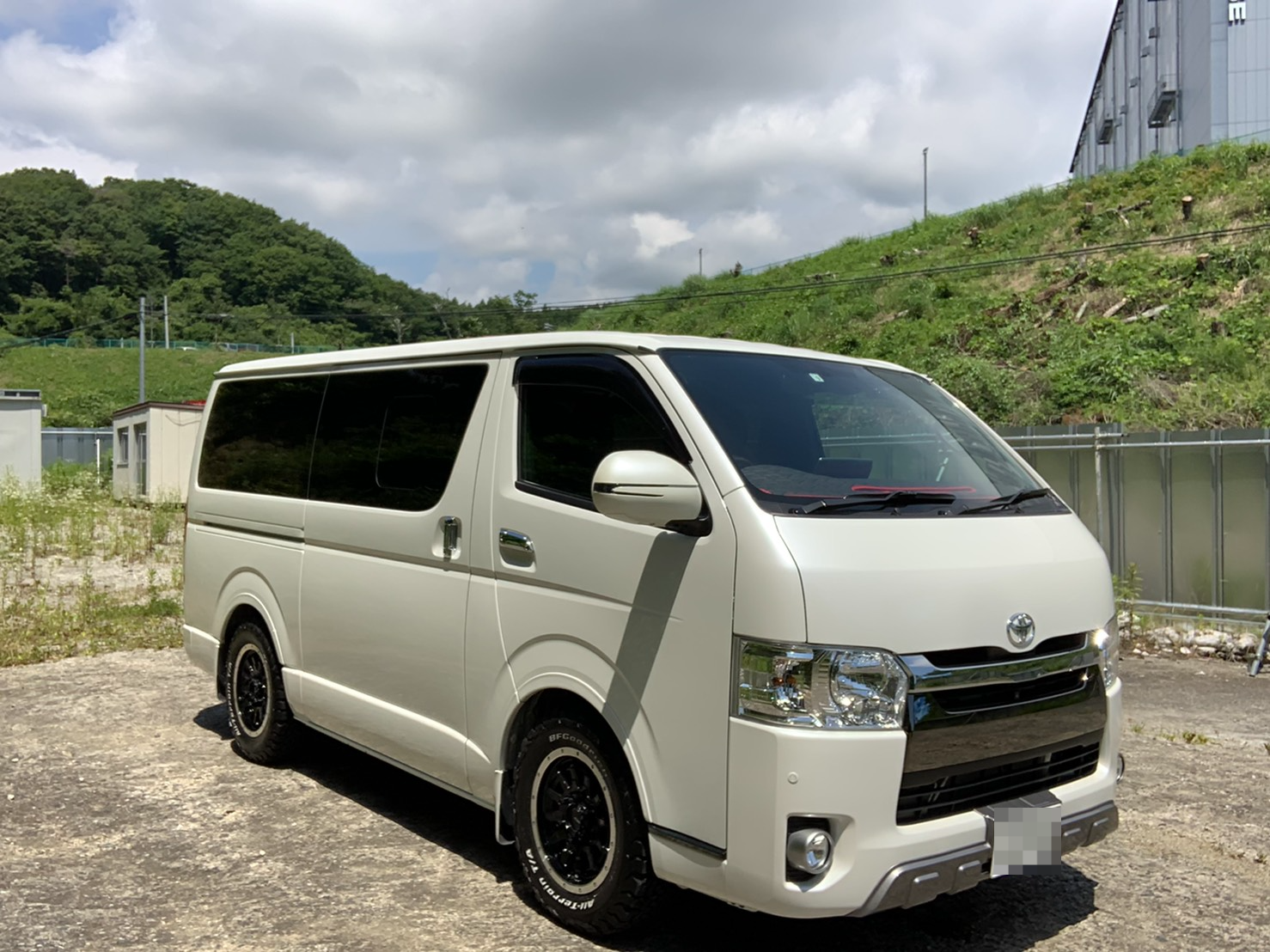 外装右前