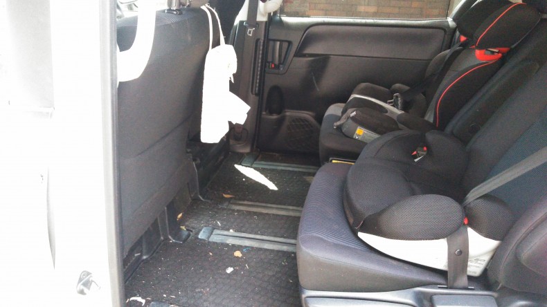 内装後方シート