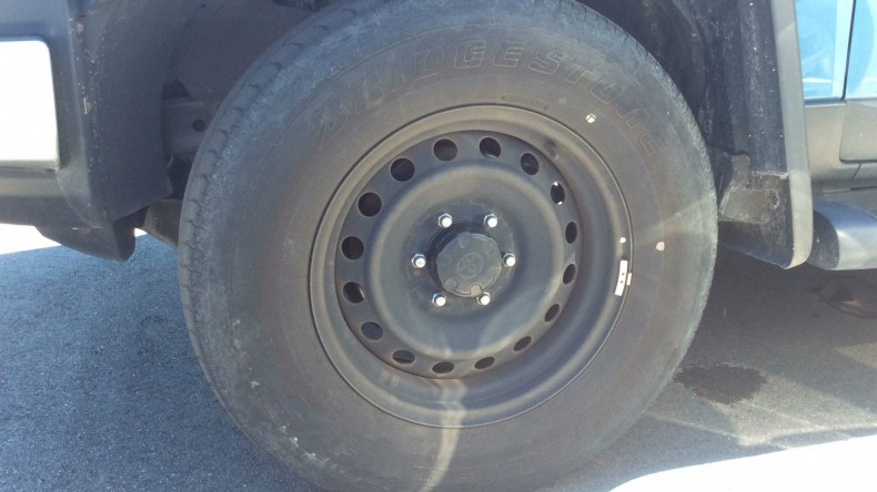 タイヤホイール前