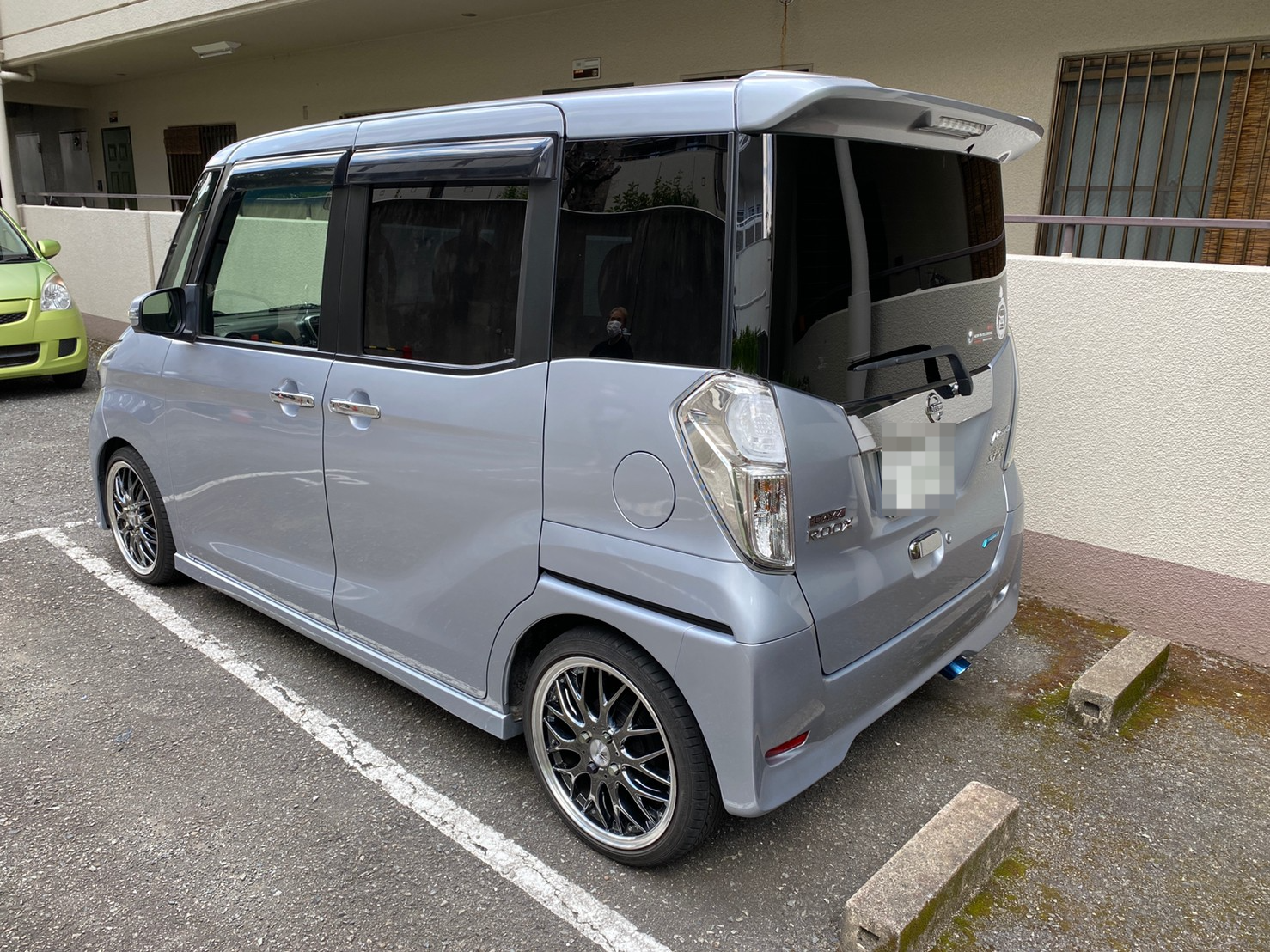 外装左後方