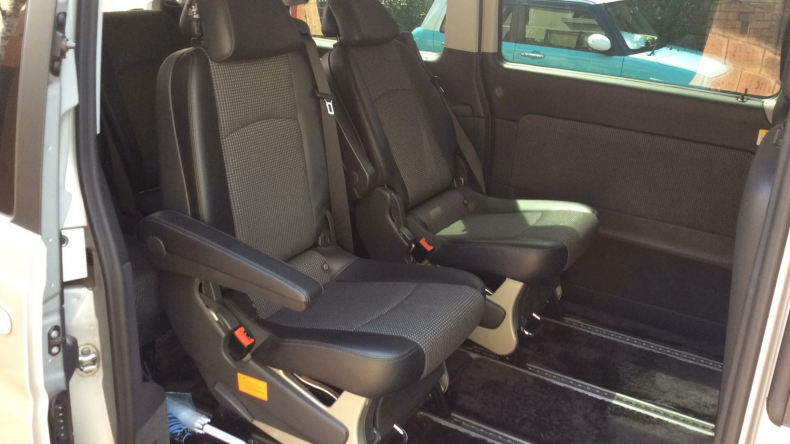 内装後方シート