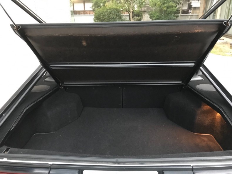 内装トランク