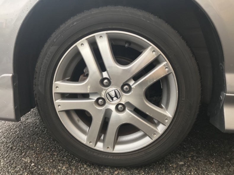 タイヤホイール前