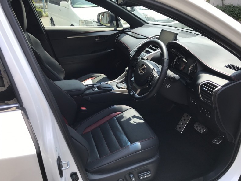 内装前方シート