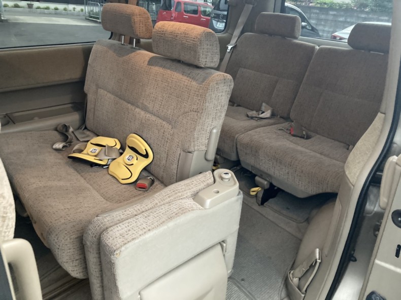 内装後方シート