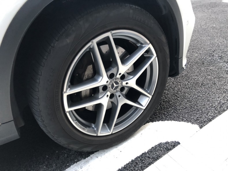 タイヤホイール前