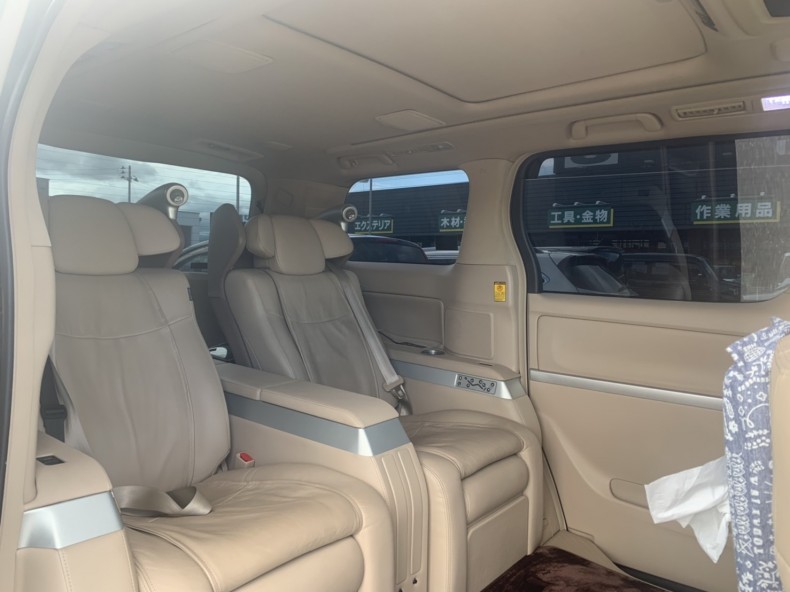 内装後方シート