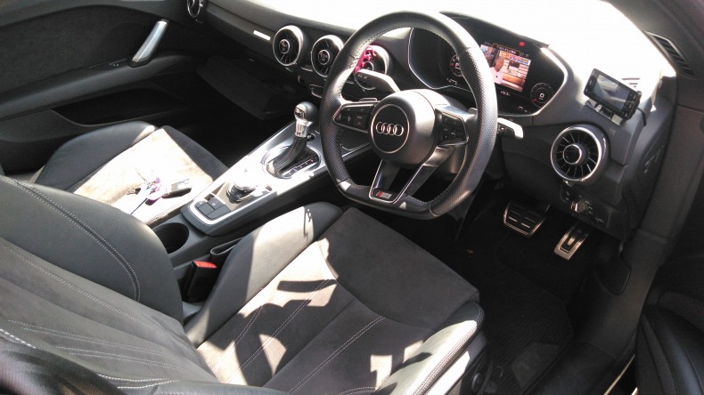 内装インパネ全体