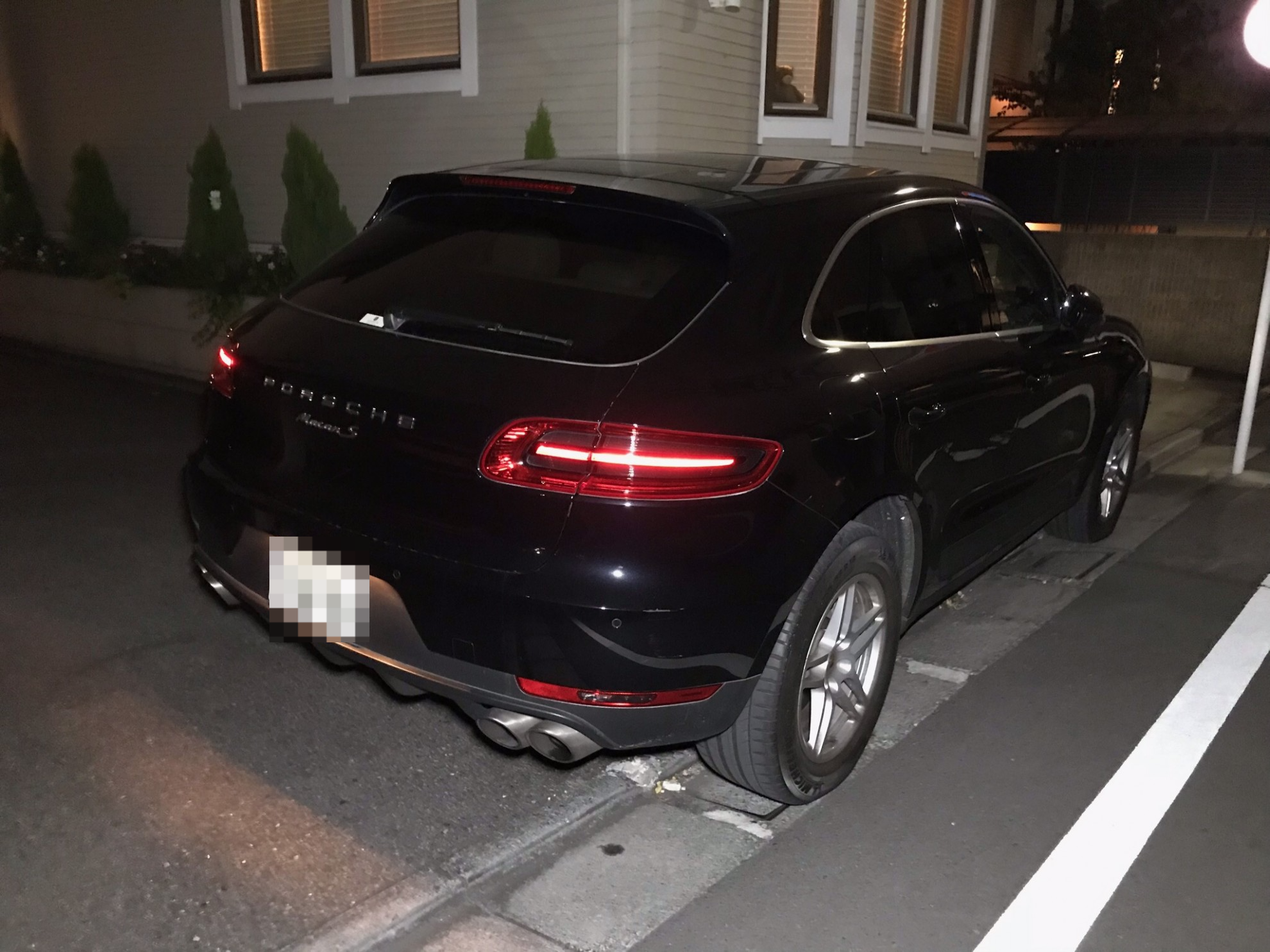 外装右後