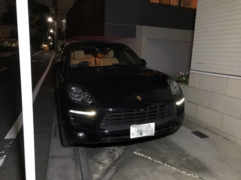 外装右前