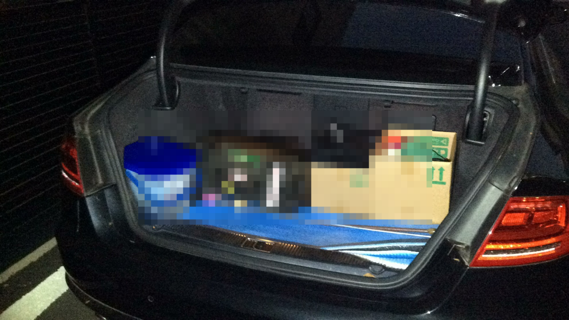 内装トランク