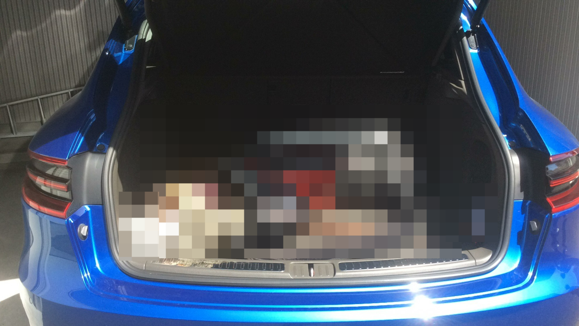 内装トランク