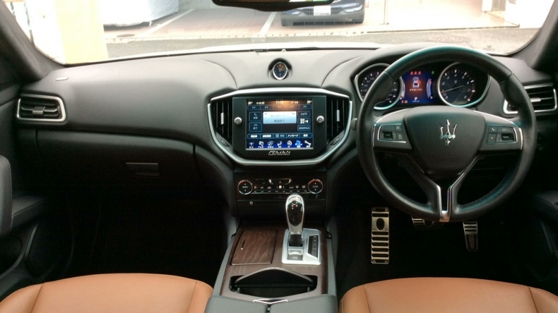 内装インパネ全体