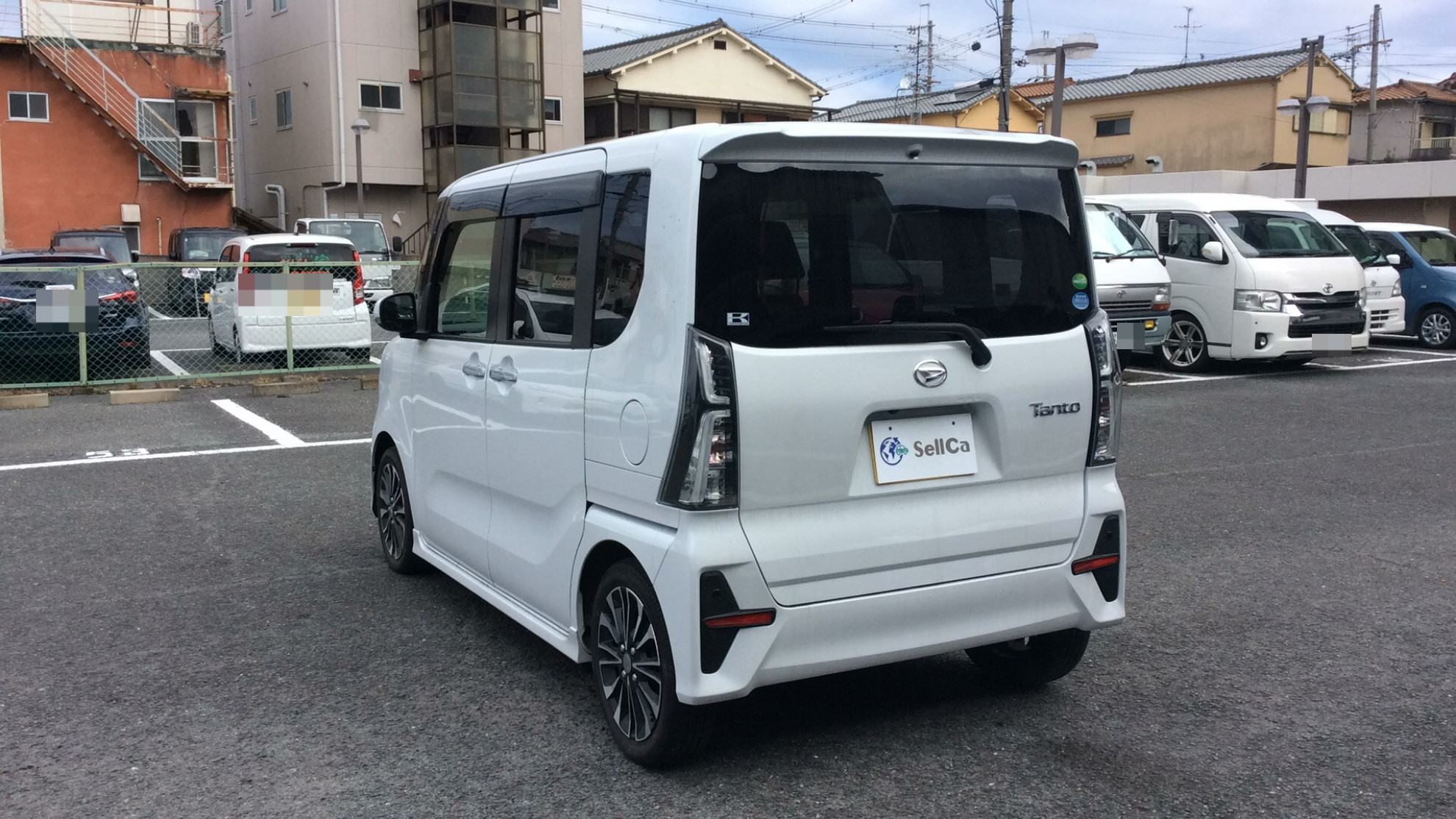 外装左後方