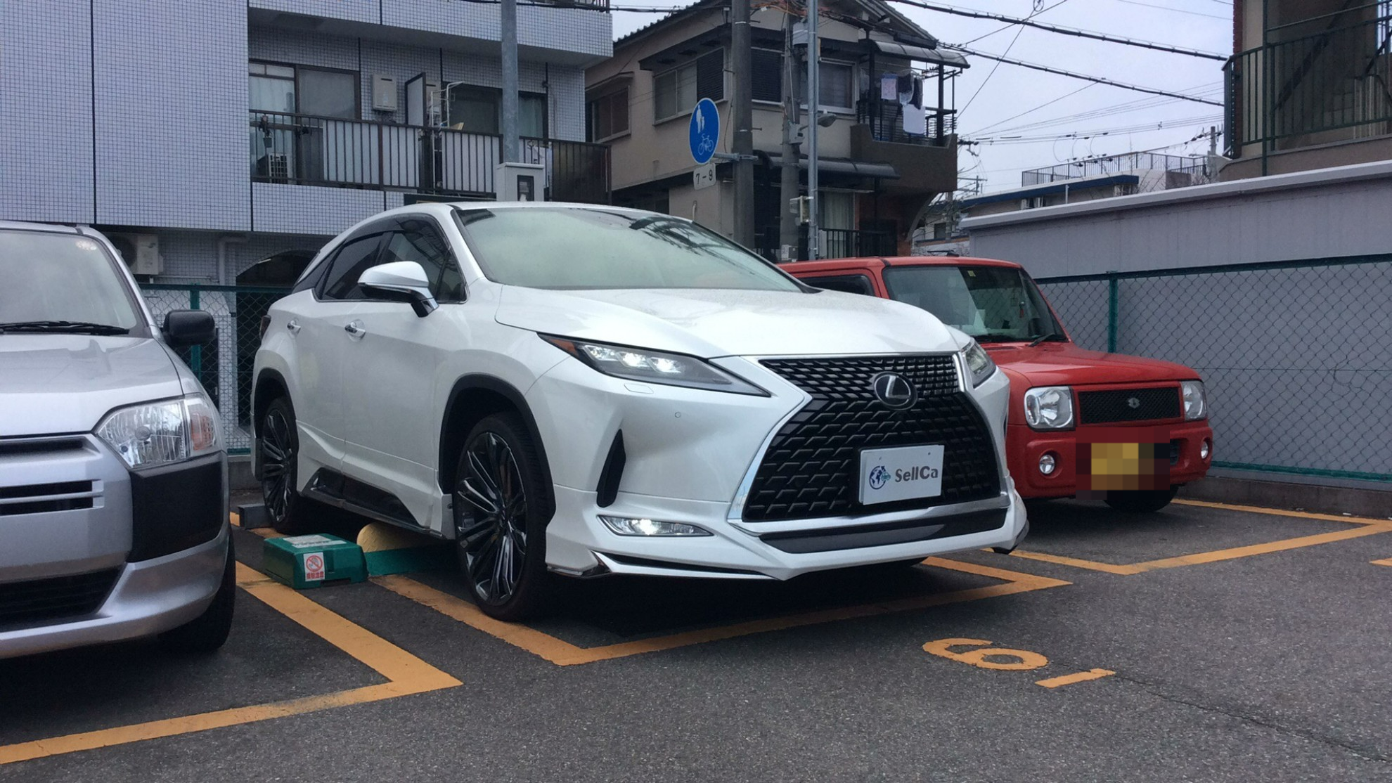 外装右前