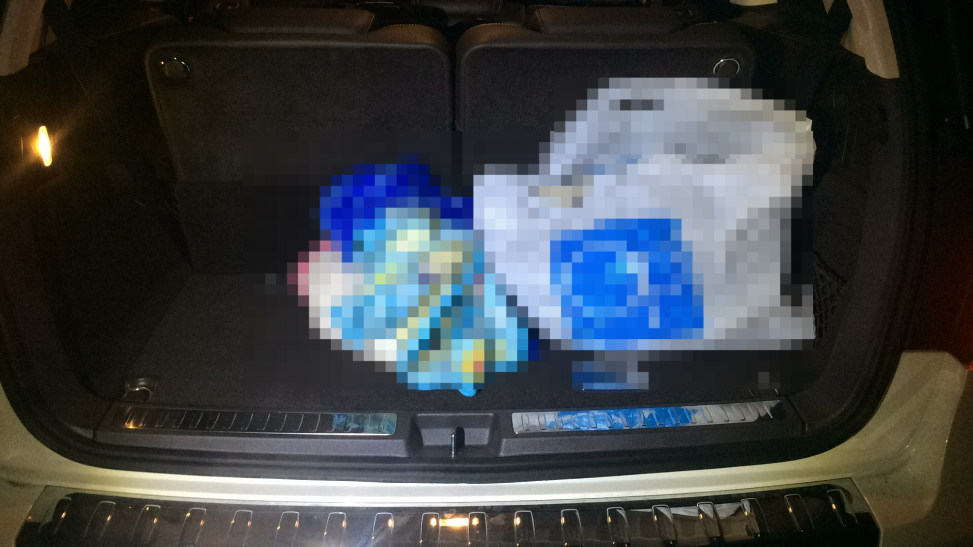 内装トランク