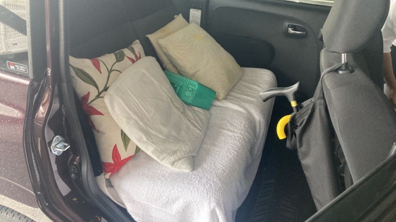 内装後方シート