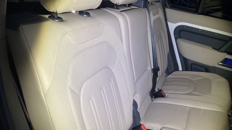 内装後方シート
