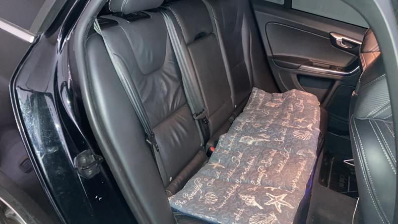 内装後方シート