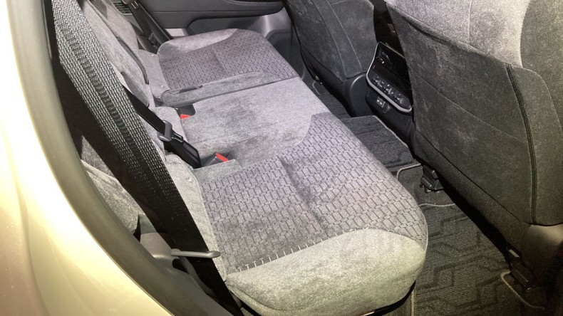 内装後方シート