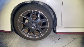 タイヤホイール前