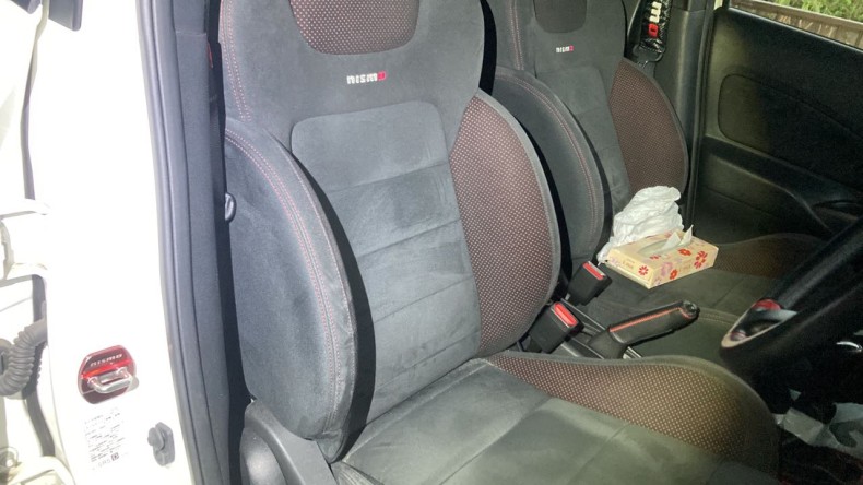 内装前方シート