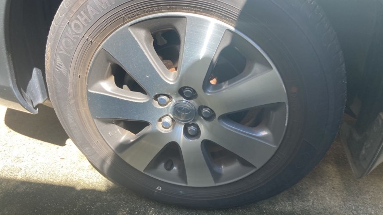 タイヤホイール前